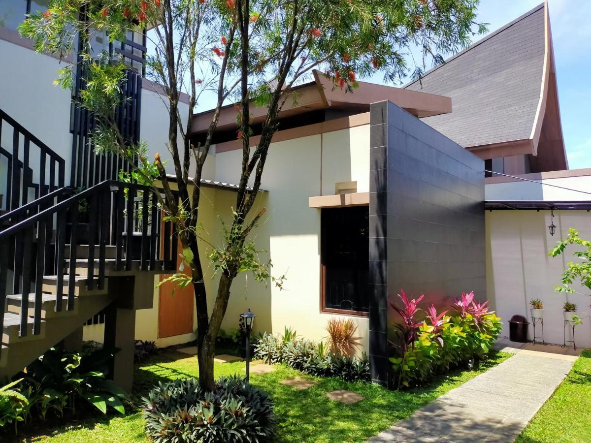 Vimala Hill Villa And Resort - 3 Bedrooms Bogor Bagian luar foto