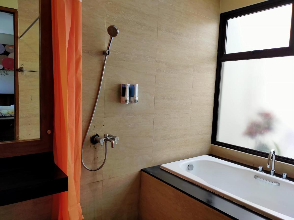 Vimala Hill Villa And Resort - 3 Bedrooms Bogor Bagian luar foto