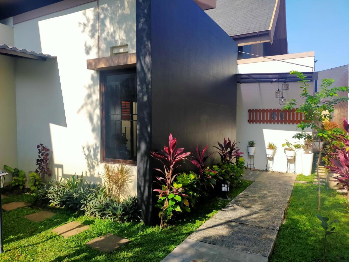 Vimala Hill Villa And Resort - 3 Bedrooms Bogor Bagian luar foto
